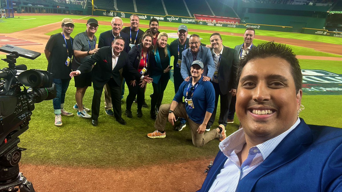 CamCox12's tweet photo. Arizona TV crews the last folks left in this ballpark! Weโre coming back to the Valley! #WorldSeries #WorkWithFriends https://t.co/0DKuR0tE9T
