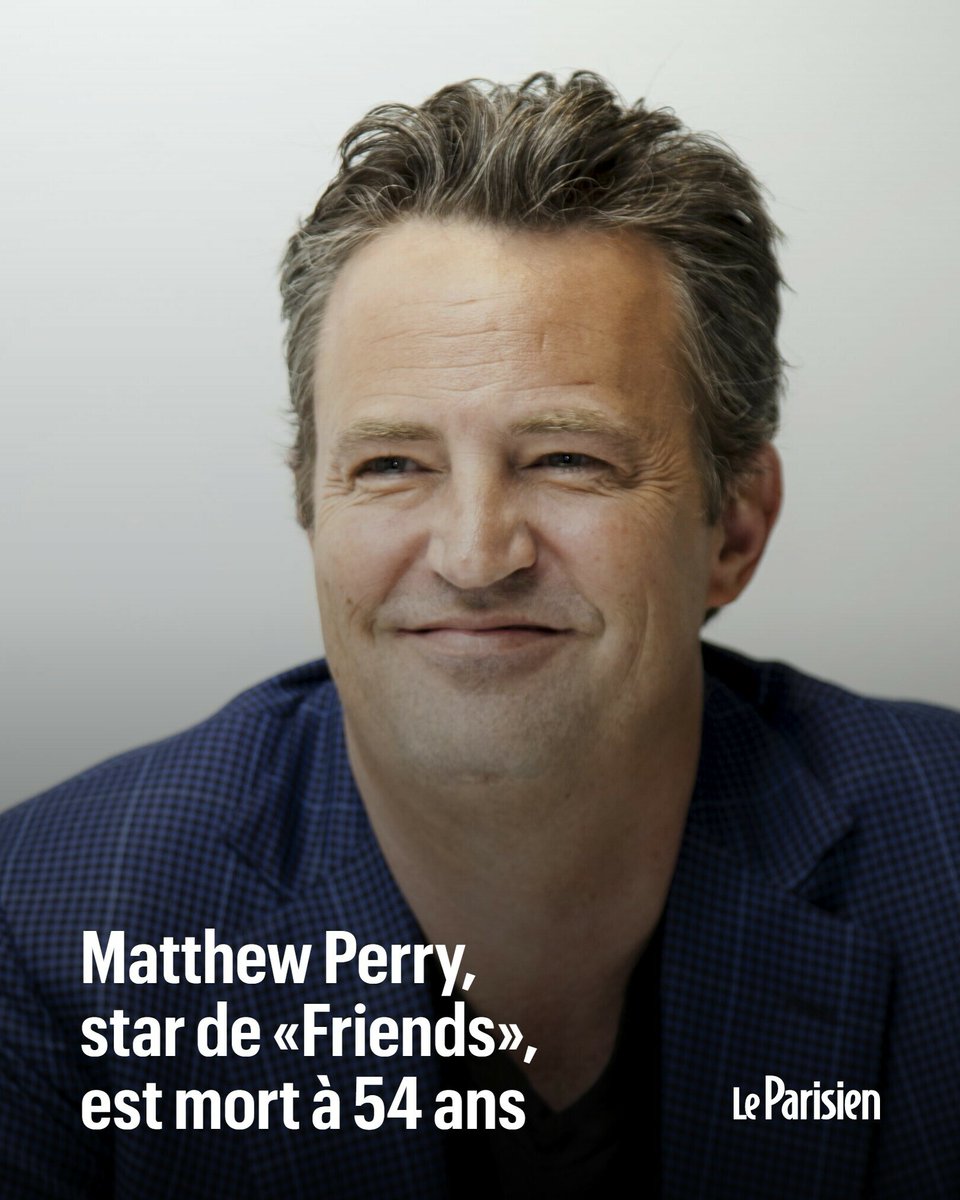 Chandler, tu nous manqueras tant Matthew Perry, acteur de «Friends», série phare des années 1994-2004, a été retrouvé mort dans son jacuzzi à 54 ans. Souvenirs d’un personnage flamboyant et d’une vie marquée par les addictions ➡️ l.leparisien.fr/VjQz