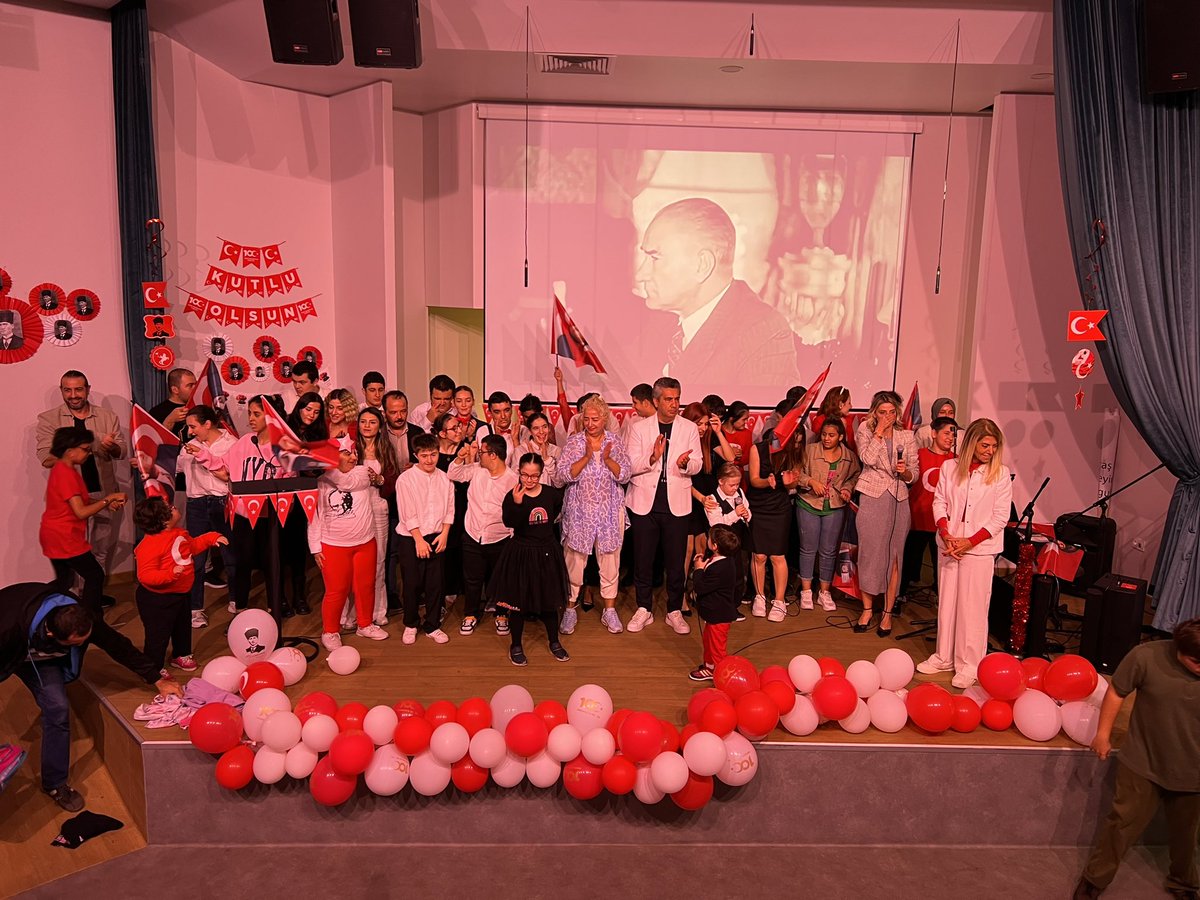 TuncSehit's tweet photo. Bu özel günü, özel çocuklarımızla 100. Yıla yakışır bir şekilde coşkuyla kutladık.

Ne Mutlu Türküm Diyene!
#Cumhuriyetimizin100YılıKutluOlsun 
#CumhuriyetBayramıKutlu 
#cumhuriyet https://t.co/DaL3azjeO1