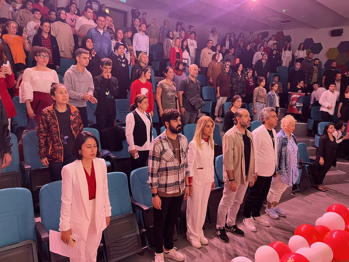 TuncSehit's tweet photo. Bu özel günü, özel çocuklarımızla 100. Yıla yakışır bir şekilde coşkuyla kutladık.

Ne Mutlu Türküm Diyene!
#Cumhuriyetimizin100YılıKutluOlsun 
#CumhuriyetBayramıKutlu 
#cumhuriyet https://t.co/DaL3azjeO1