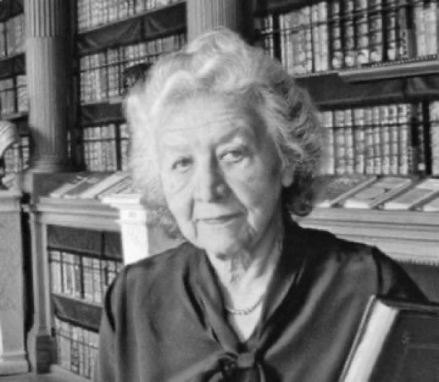 « La pensée demande des correctifs, des nuances, de la subtilité, pas des dogmes tout faits issus des fast-foods de la réflexion », Jacqueline de Romilly