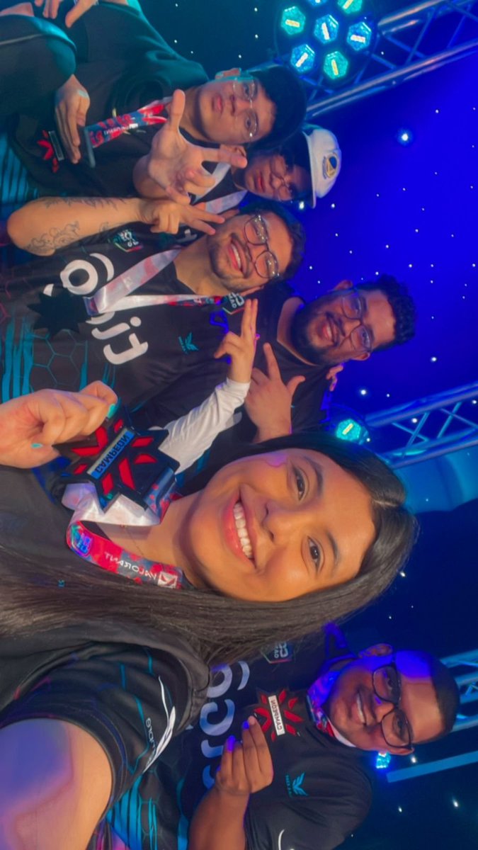 Ganadores del torneo COS Gamers $1500
Oficialmente el mejor equipo de Panama. Orgullosos de ustedes preciosos <a href="/rpdval/">RPD</a> <a href="/Antnox/">Antoine 👾</a> <a href="/Zharlessfps/">Zharless</a> <a href="/iCata16/">Cata🌸</a>