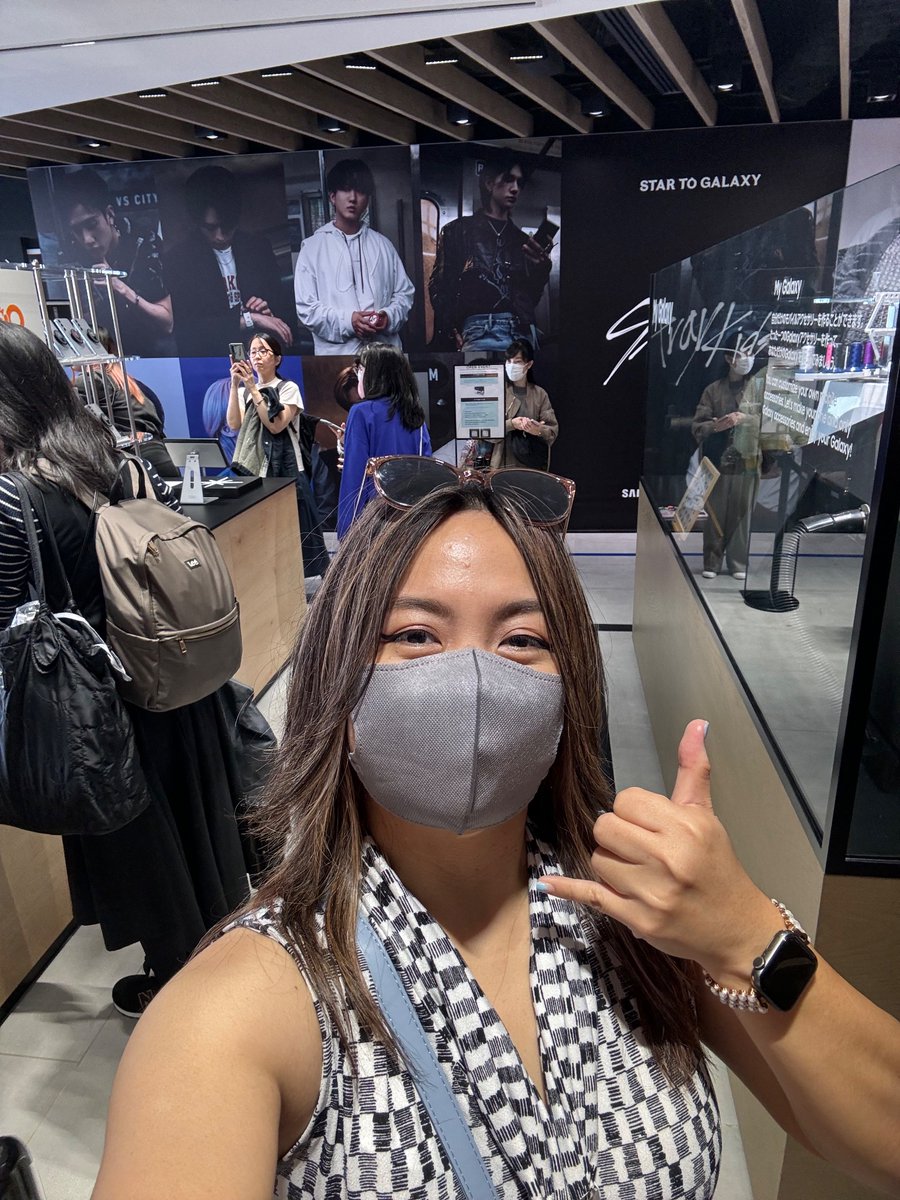 libz's tweet photo. It’s a SKZ x Samsung whirlwind today! #GalaxyHarajuku
#SLBS
#GalaxyZFlip5
#GalaxyZFold5 https://t.co/SJauBka3tA