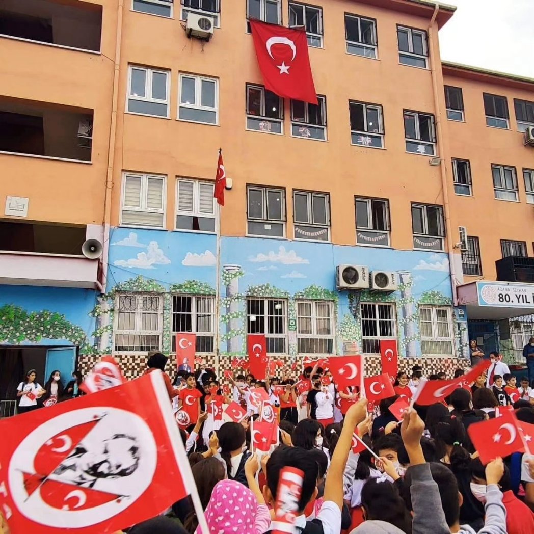 reisturkvatan's tweet photo. "Ya istiklal ya ölüm!" deyip; bu asil milletin istiklalini cumhuriyetle taçlandıran Büyük Önder Atatürk'ü, Kuvayı Milliye'nin gazi ve şehitlerini, kefensiz yatan adsız kahramanlarımızı, Cumhuriyetimizin 98.yılında saygı, rahmet ve minnetle anıyoruz. #CUMHURIYETİMİZ100Yaşında https://t.co/HLdmfXUib6