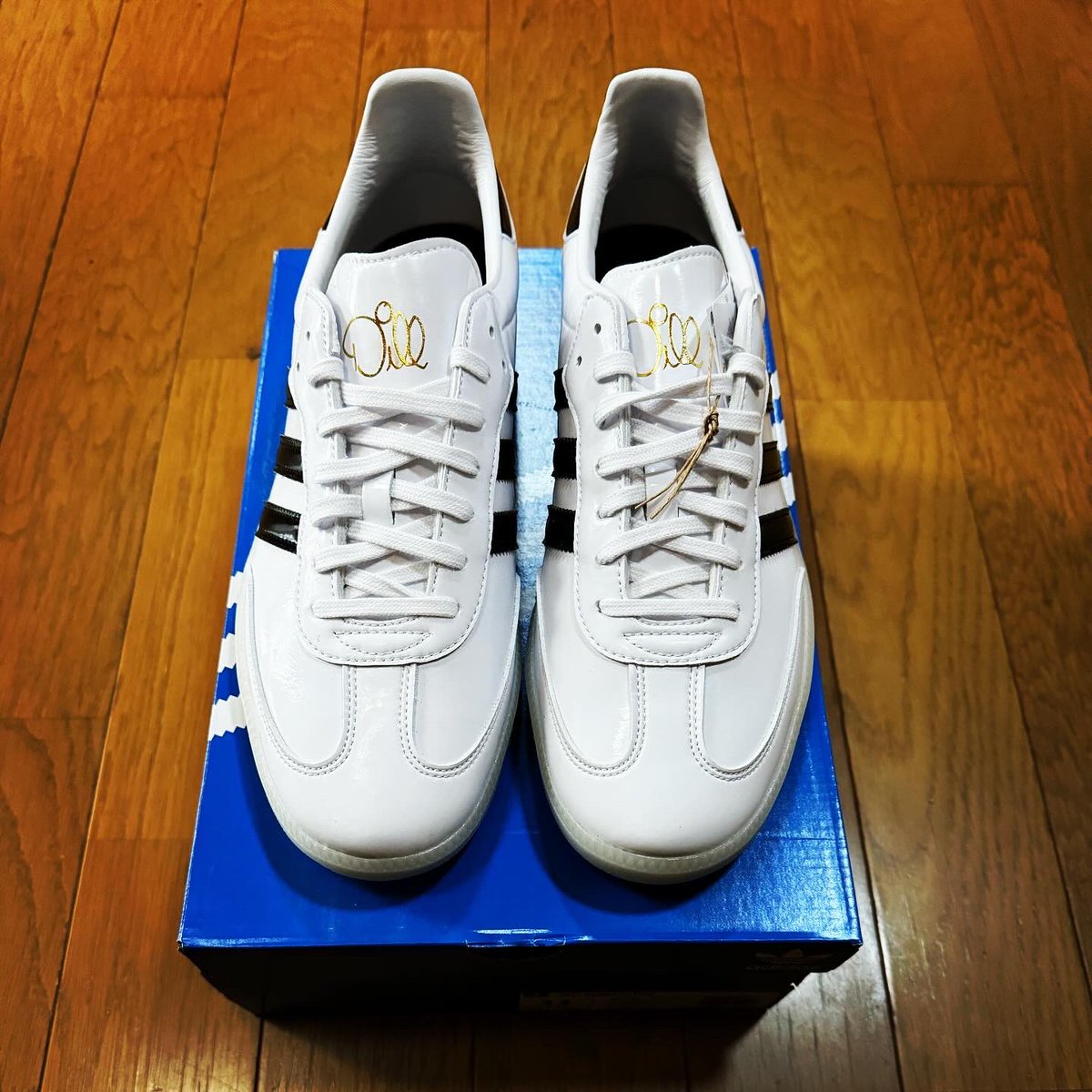 sneakermafia777's tweet photo. adidas Samba × Fucking Awesome × Jason Dill White/Gold GOT’EM👟✨
@adidas 👑
#adidas
#adidasskateboarding
#samba
#fuckingawesome
#jasondill
#still
#yesadidas
#kickstagram #igkicks #igsneaker #snkrpic
#sneakerhead #sneakergram #kickstagram
•
#hiphop #randb #raggae #followme #sneakers #snkrs
•
#フォローミー #スニーカー #スニーカーズ #足元倶楽部 #スニーカーコーデ #スニマフィ写真部
•
#おしゃれさんと繋がりたい
#スニーカー好きな人と繋がりたい
#ヒップホップ好きな人と繋がりたい
