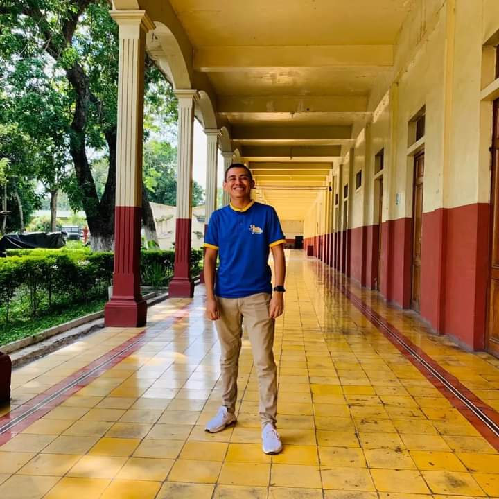 Nelsonaristide1's tweet photo. "Ser feliz no significa que todo sea perfecto. Significa que has decidido ver más allá de las imperfecciones". https://t.co/F3j4KbNtWA