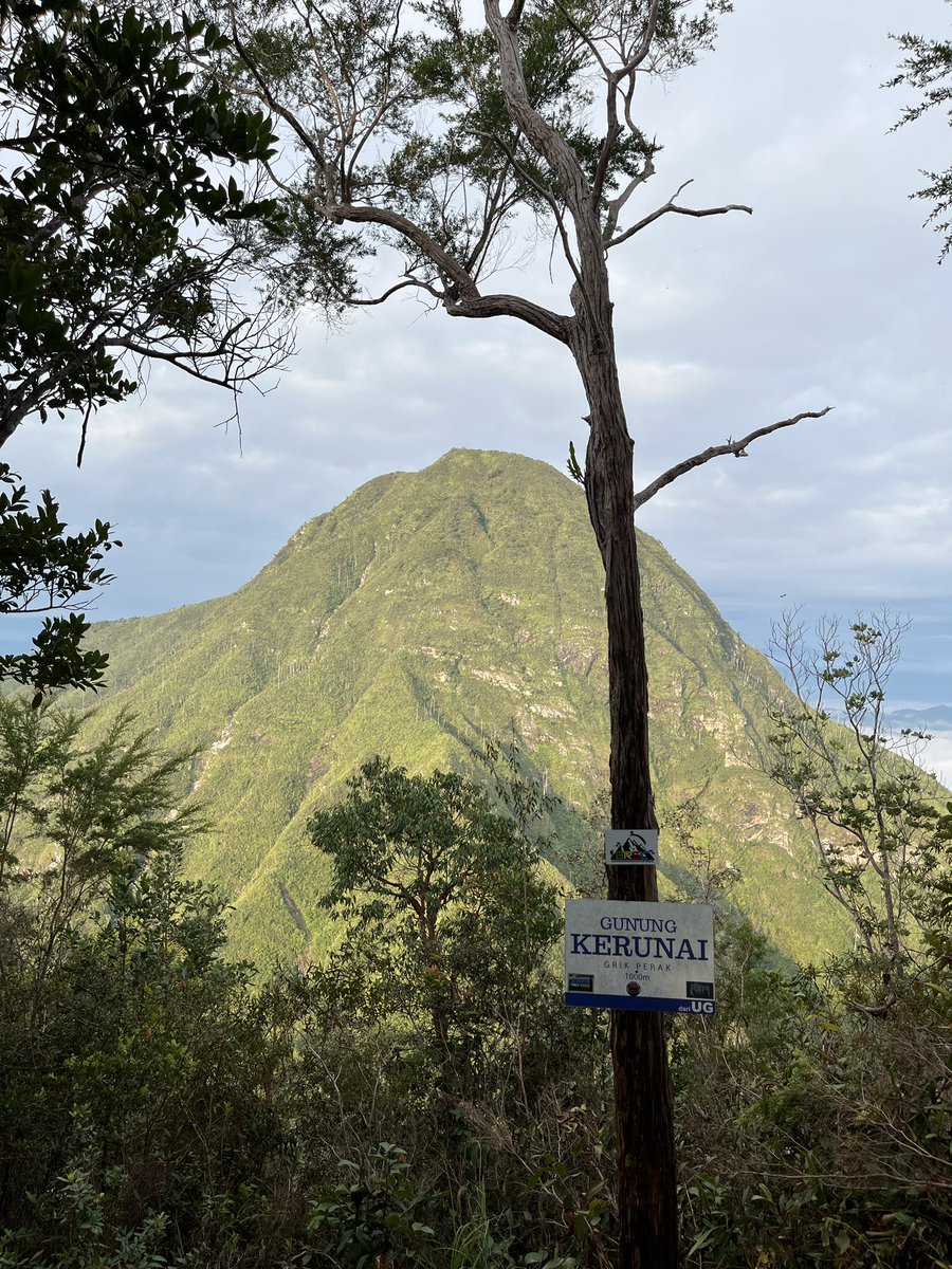 AzwanHasan3's tweet photo. 28/10/23 
Gunung Kerunai https://t.co/hMc3AFU3A6