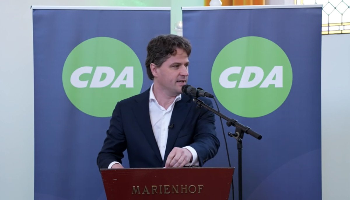 Gistermiddag gaf ik m’n eerste lezing in Amersfoort. 

Wij zijn niet de laatste generatie, maar de eerste generatie die kunnen bouwen aan een sociale en duurzame samenleving. #perspectiefwissel 

Terugkijken of -lezen kan op:
➡️ cda.nl/actueel/nieuws…