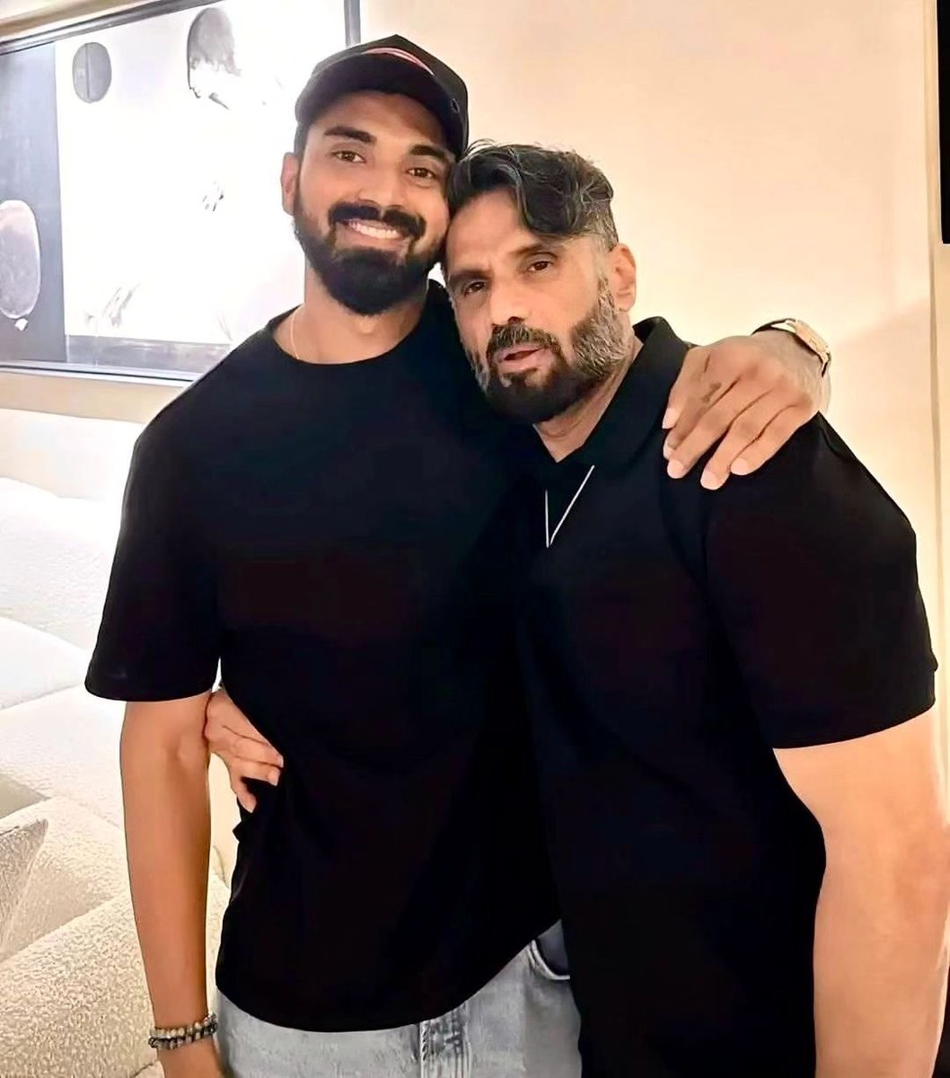 Suniel Shetty twins with his son-in-law KL Rahul 😍

#sunielshetty💪 #sunielshetty #sunielshettyfp #klrahulclub #klrahul #klrahul_fanclub❤️❤️ #klrahul🏏 #cricketfans #cricketlover #BollywoodCelebrity #bollywoodstars #Bollywood  

gujaratimidday.com/photo