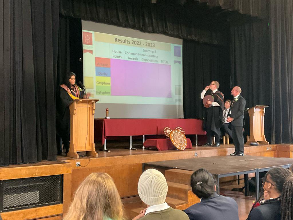 HousesQmgs's tweet photo. A great end to the first half term. Really well done to Amrita and Arjun for their excellent recap of our house system and event for the last academic year. Everyone waited in anticipation as the winners were announced.@PastoralQmgs @QMGS6THFORM @qmgs1554qma https://t.co/ifqPUDSJTr