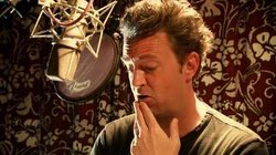 JWulen's tweet photo. Tú lo recordarás como Chandler yo recordaré a Matthew Perry como el que hizo la voz de Benny en el Fallout New Vegas

Le flipaba la saga Fallout https://t.co/xbHERflNId
