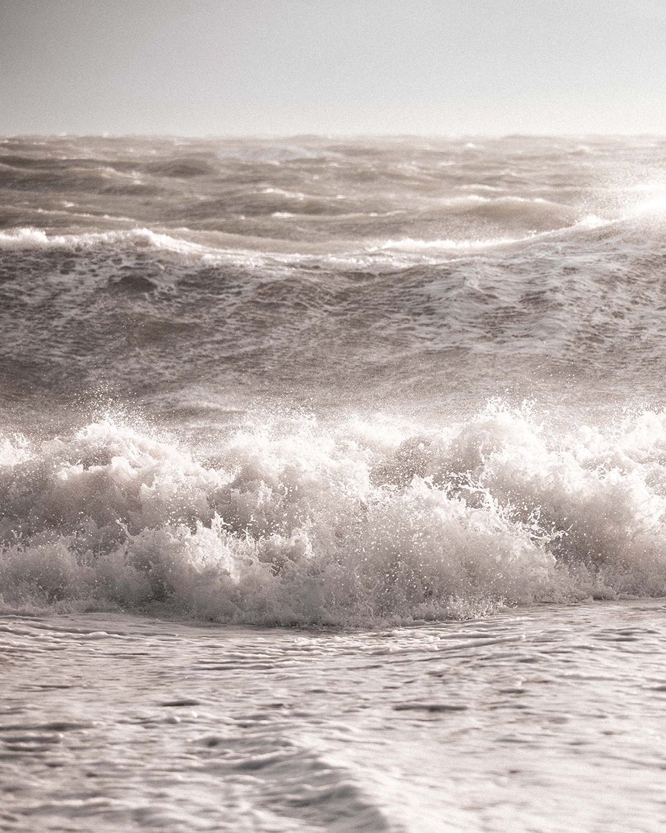 FRJ_photo's tweet photo. La tempête Céline bouscule le littoral breton comme ici à #Sarzeau dans le #Morbihan 😳

Plus de photos ▶️ https://t.co/H5B8MI3cY0

𝘱𝘩𝘰𝘵𝘰 𝘣𝘺 @FRJ_photo 

#Tempete I #storm I #breizh I #bzh https://t.co/TLWxgsGQv7
