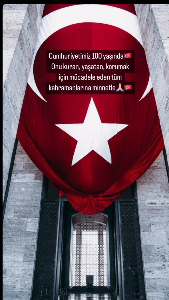 #Anıtkabir
#Atatürkünizinde100YIL 
Gönlümüzdeki yerin gibi bize emanet ettiğin Cumhuriyette ilelebet payidar kalacak🤍🇹🇷
