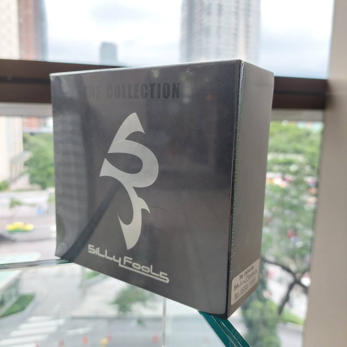 3rdhandshop's tweet photo. silly fools : THE COLLECTION BOXSET 6 CD
 : มือ1
 : 4,500 รวมค่าจัดส่ง
- I.Q.180
- Candyman
- Mint
- Juicy
- King Size
- The Singles มีเพลง รอยยิ้ม (Bonus Track)

#FREE
HANGMAN CD+VCD

#sillyfools
#sillyfoolsband
#hangman
#moremusic
#gmmgrammy
#ซีดี #ซีดีเพลง
#cdforsale https://t.co/bSDFHqjyJe