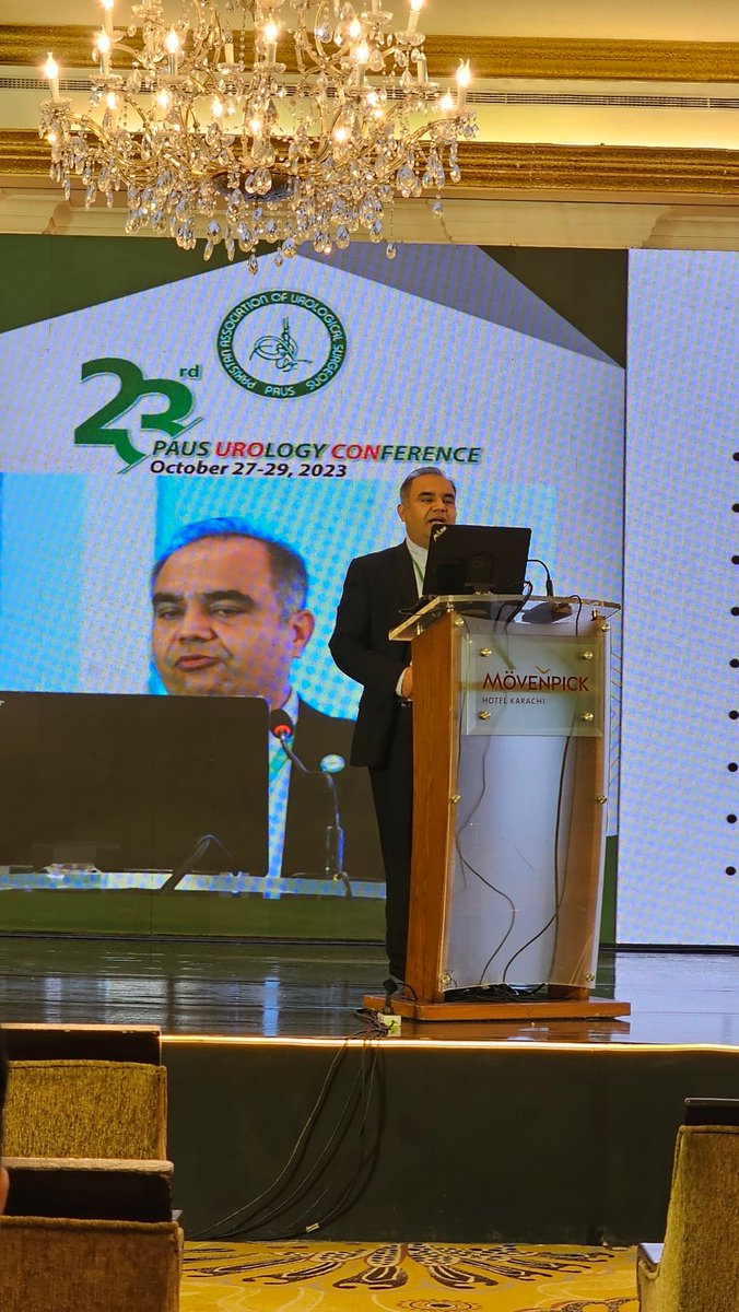 Mehwash_Nadeem's tweet photo. @MazharSheikh14 delivering a fantastic talk on delivering one stop Prostate cancer clinic #PAUS2023 #urocon Karachi https://t.co/y6q8SpeAUa
