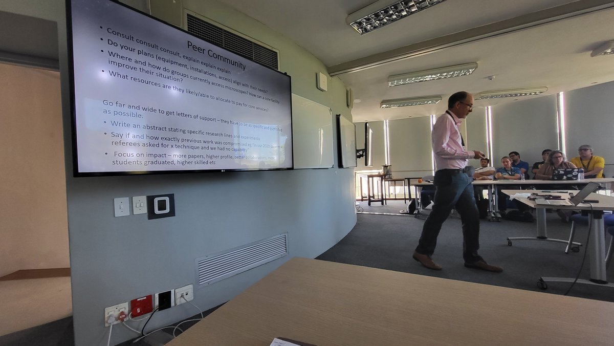 Global BioImaging (@globalbioimage) on Twitter photo Chris Wood <a href="/LNMA_MX/">Laboratorio Nacional de Microscopía Avanzada</a>, director of LNMA core facility, opens GBI-SABI 2023 course in South Africa 🇿🇦
with a talk on key aspects of running an imaging core facility
<a href="/SABioImaging/">South Africa BioImaging</a>
<a href="/afribioimaging/">African BioImaging Consortium</a>
<a href="/AMI_microscopy/">Africa Microscopy Initiative</a> Chris Wood <a href="/LNMA_MX/">Laboratorio Nacional de Microscopía Avanzada</a>, director of LNMA core facility, opens GBI-SABI 2023 course in South Africa 🇿🇦
with a talk on key aspects of running an imaging core facility
<a href="/SABioImaging/">South Africa BioImaging</a>
<a href="/afribioimaging/">African BioImaging Consortium</a>
<a href="/AMI_microscopy/">Africa Microscopy Initiative</a>