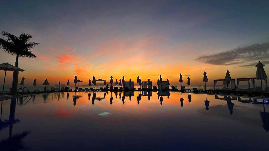 🇬🇧 Can you think of a better way to end the day than with this piece of sunset? 🌅

🏨 We enjoyed this one from the Barceló Santiago Hotel, where you can also live unforgettable experiences.

📸: himynameischerie_orrie (IG)

#TurismoSDT #SantiagodelTeide