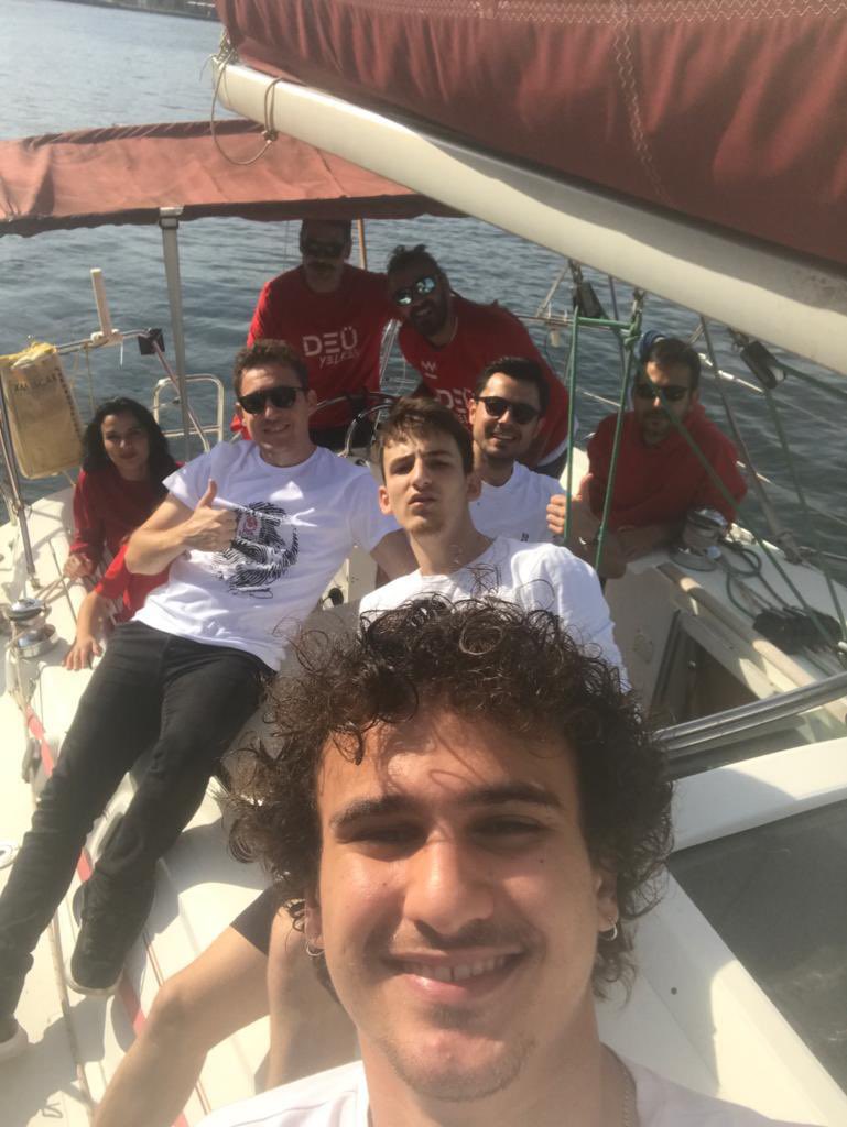 DEU_Denizcilik's tweet photo. Ulusal egemenliğimizin ve bağımsızlığımızın simgesi olan Cumhuriyet’imizin 100. Yılında Atatürk’ün önderliğinde yazılan bu büyük destanı coşkuyla anıyoruz. Bu bağlamda gerçekleştirdiğimiz yelken seyri ile Körfez’deki Cumhuriyet Bayramı kutlamalarına katıldık🇹🇷🇹🇷🇹🇷
@universitemDEU https://t.co/dyVrQlfHCY