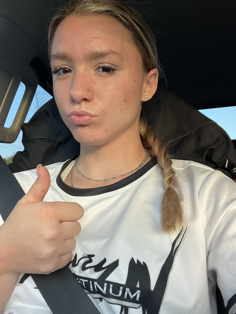 Emma Mayes tweet media