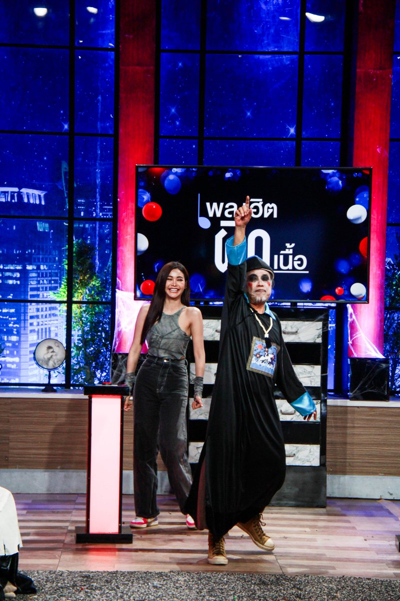 HgntThailand's tweet image. ชนะไปเลยจ่ะ | HOLLYWOOD GAME NIGHT THAILAND  #hollywoodgamenightthailand #memiti #cheerny14 #fa_engfa8 #itscharlotty #kootee #tack_pharunyoo #pong_theshock #Halloween #อิงฟ้ามหาชน #ฟริ้งของอิงฟ้า #EngfaWaraha #englot #อิงล็อต