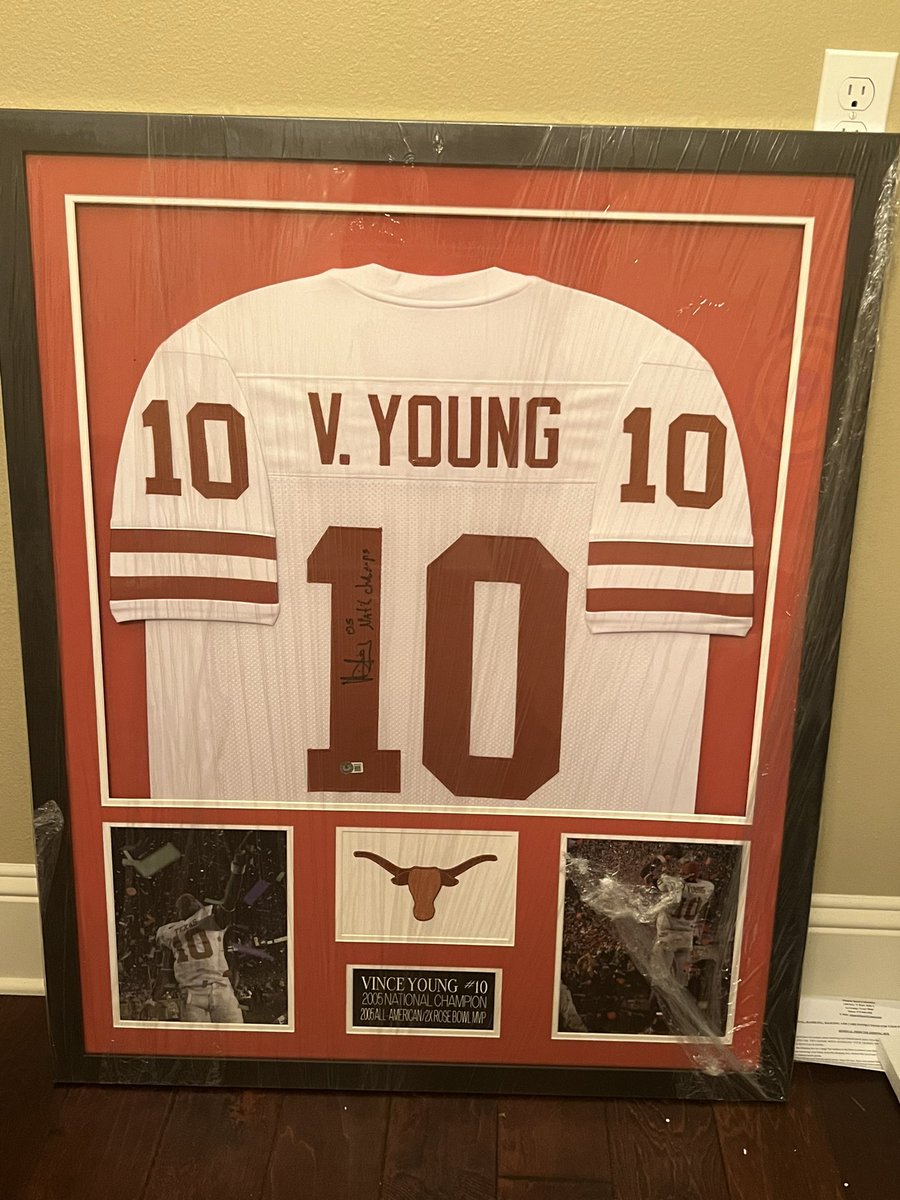 My birthday present for the new “man cave” @VinceYoung10