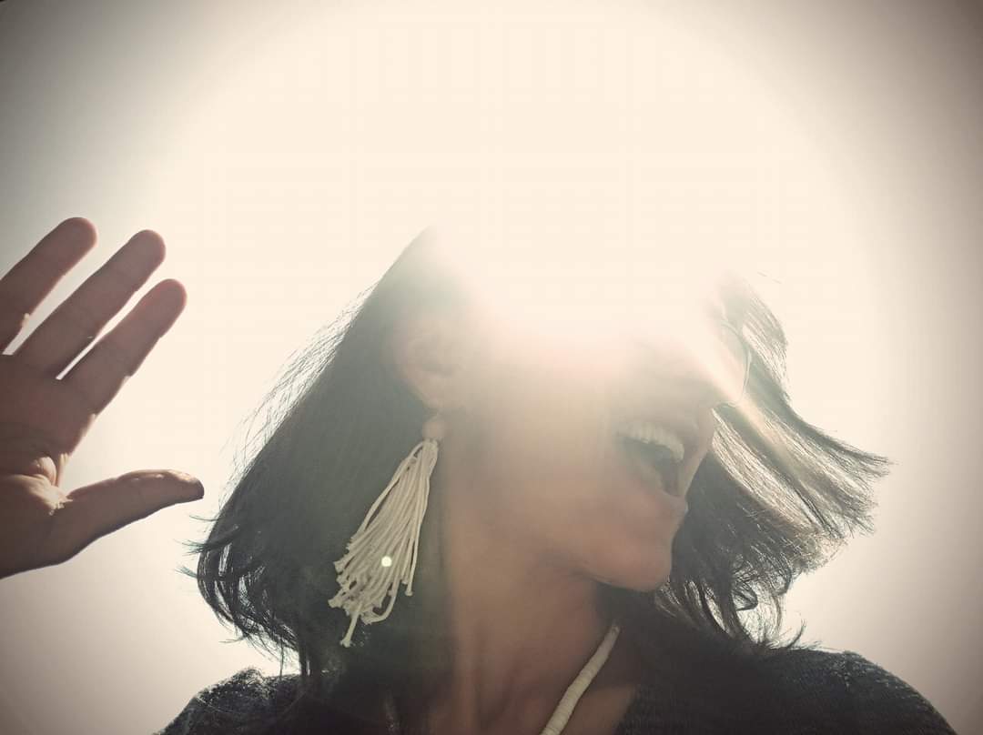 Isonthe's tweet photo. Singing makes me feel good. Doing it together even more so! Yesterday our circle singing day was great!

Today I  celebrate the joy in singing together.

#claudiaferrertiisonde #circlesinging #lunaeunquarto #canto #cantareinsime #musicacircolare #circularmusic https://t.co/MveRjaov99