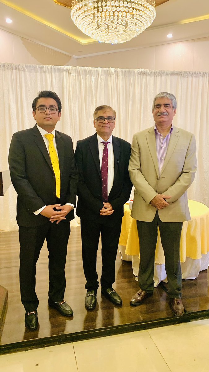 MalikTayyab97's tweet photo. About Yesterday a wonderful Lunch and get together arranged by @ranamashhood in hounour of PMLN Overseas Community who travelled all the way from London along with @NawazSharifMNS  accompanied by Old Ravian Shb Cheif Coordinator PMLN Overseas @AmjadMalik786 and @RanaAsadullahKh https://t.co/u652XjqgD8