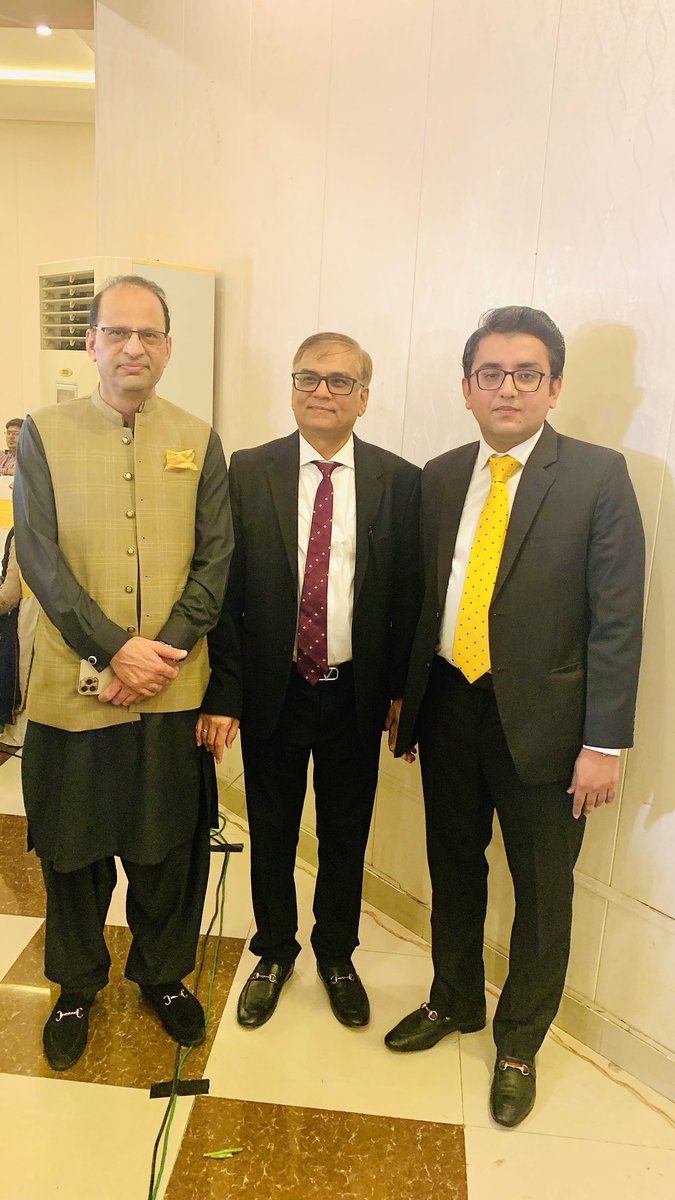 MalikTayyab97's tweet photo. About Yesterday a wonderful Lunch and get together arranged by @ranamashhood in hounour of PMLN Overseas Community who travelled all the way from London along with @NawazSharifMNS  accompanied by Old Ravian Shb Cheif Coordinator PMLN Overseas @AmjadMalik786 and @RanaAsadullahKh https://t.co/u652XjqgD8