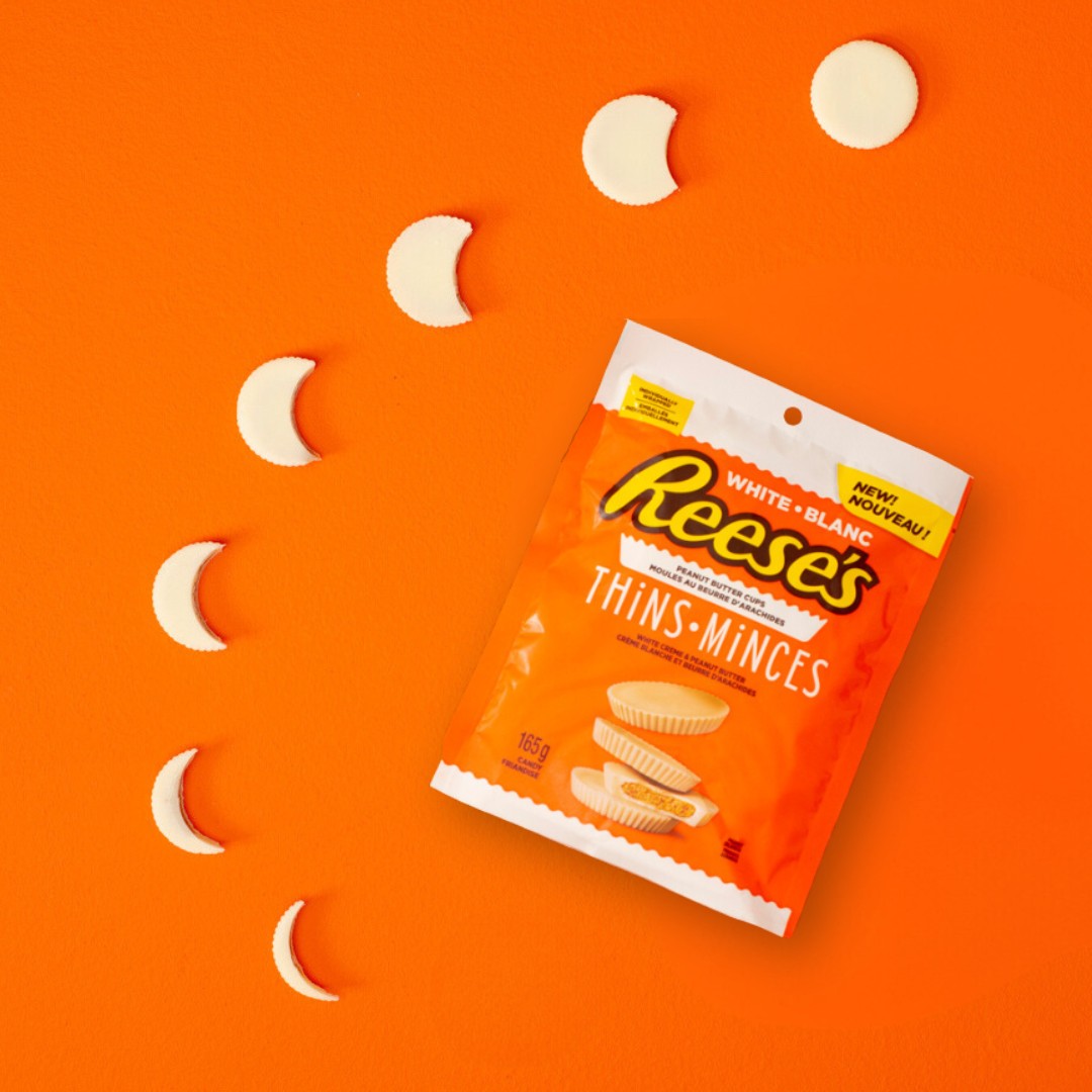 Get ready to enjoy our REESE'S THiNs Peanut Butter Cups White Creme under the full moon tonight! 🌕🍫✨ 

#Reeses #ReesesCanada #ReesesThins #FullMoon