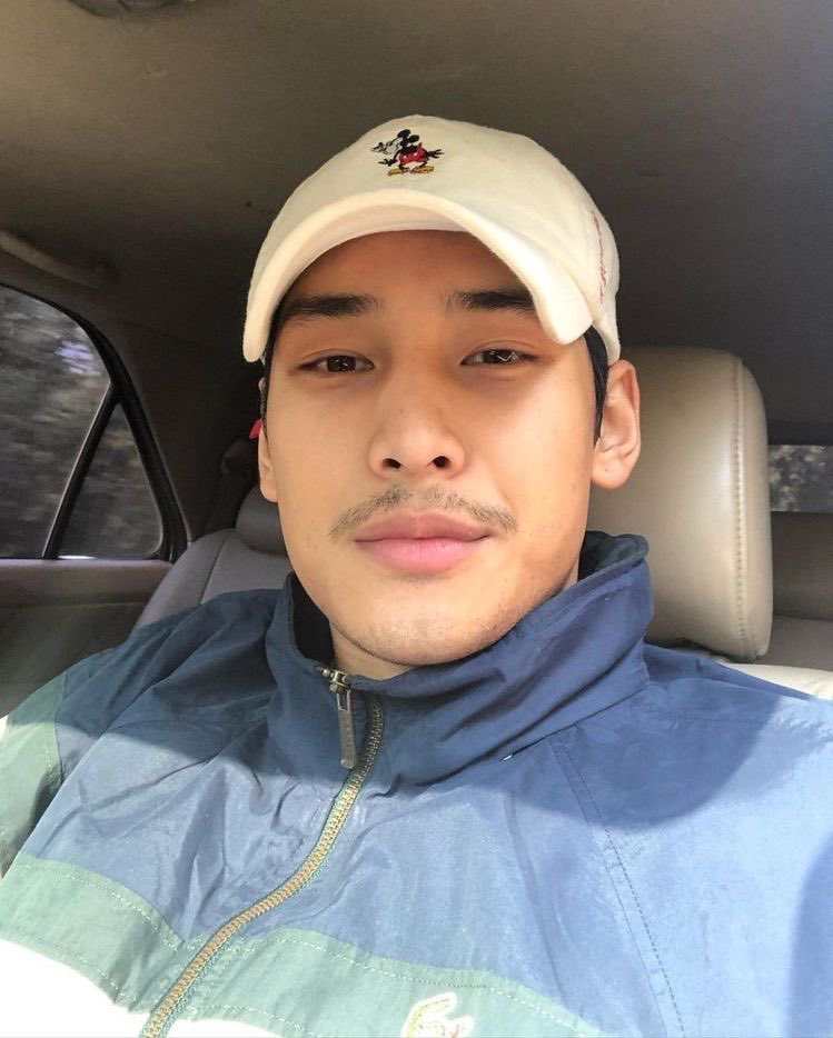 beegabgabbee's tweet photo. Asli gue suka banget Apo gini, sexy banget huhuhu https://t.co/HQJykPn3xY