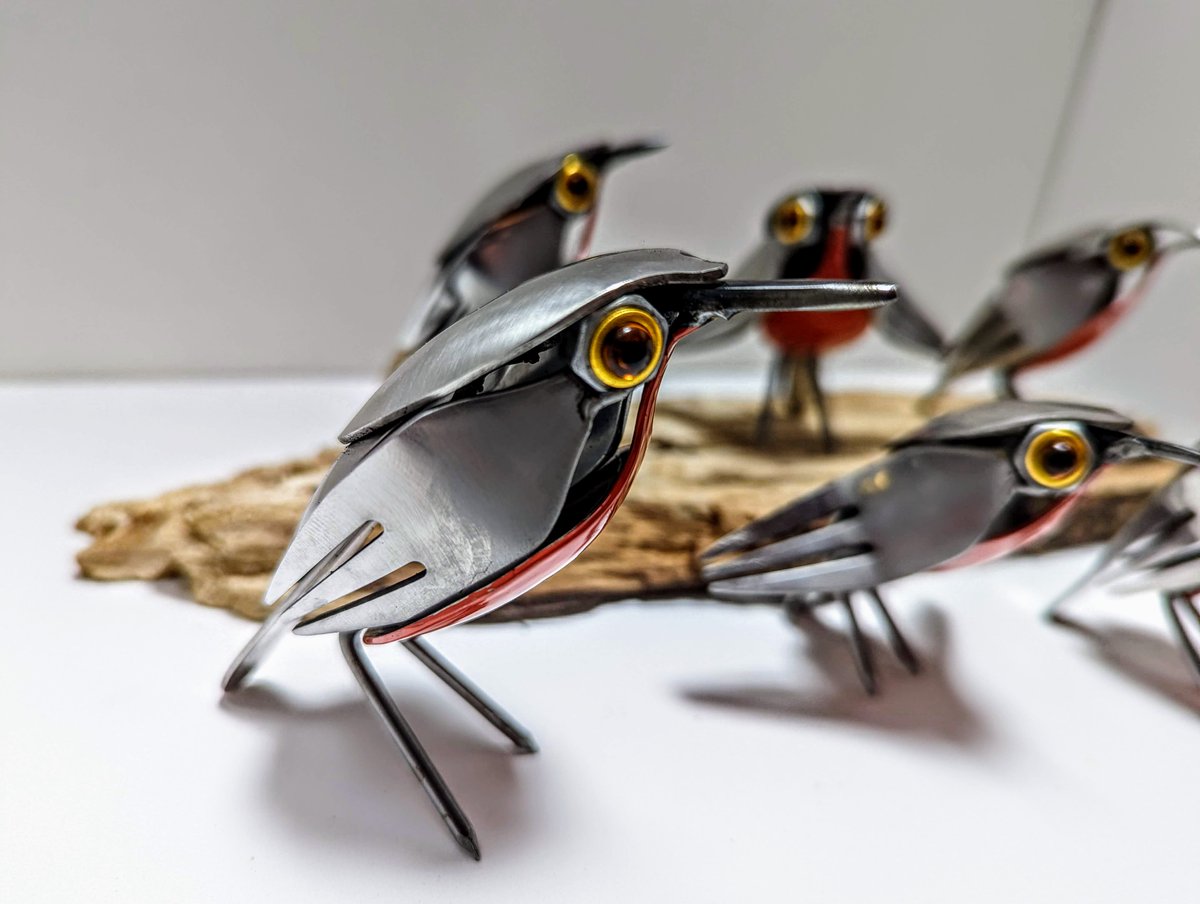 RustysRelics's tweet image. So as 'Silly season' is about to kick in I thought I'd best get creating some of these little chaps, lots more to come as they literally flew out the doors last year.
All made using reclaimed cutlery, nails and nuts #Robins #BirdsSeenIn2023 #recycled #reclaimed #repurposed #reuse
