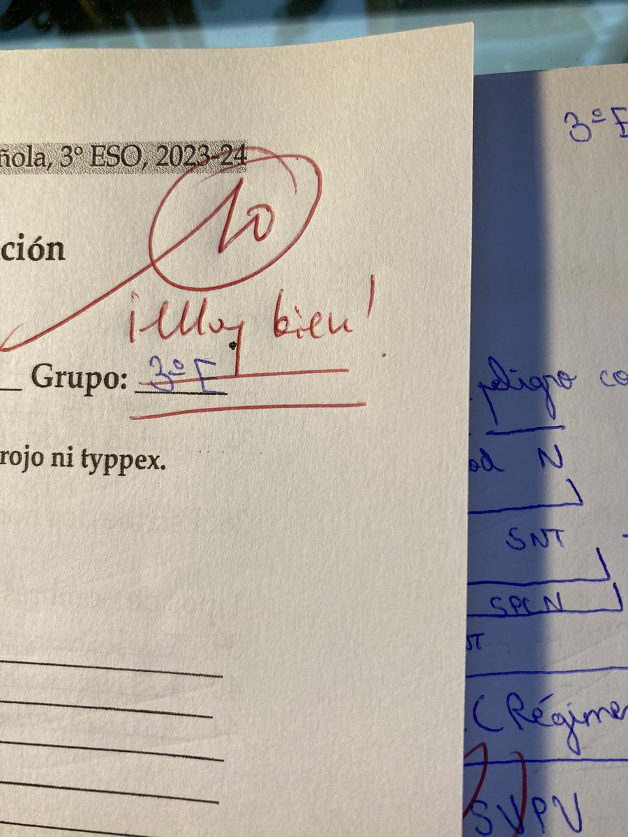Y después de grupo y medio corregido, ¡por fin!

Solo los profesores conocemos el placer de poner un 10. 

Así, sin ayudas, ni pistas, ni trabajos en grupo, ni proyectos ni gamificaciones. Yo explico, tú te lo estudias, yo te pongo a prueba y tú me sacas un 10.