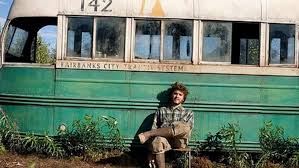 stockstomatoes's tweet photo. Soy más de Ted Kaczynski que de Thoreau. Más de un redneck desdentado en su pickup que de un hippy. Un zaratustra digital que baja al mundo una vez al día en vez de cada diez años. Soy Manuel de Los Asquerosos evitando la mochufa. Chris McCandless huyendo hacia rutas salvajes. https://t.co/rtDU9PlrO7