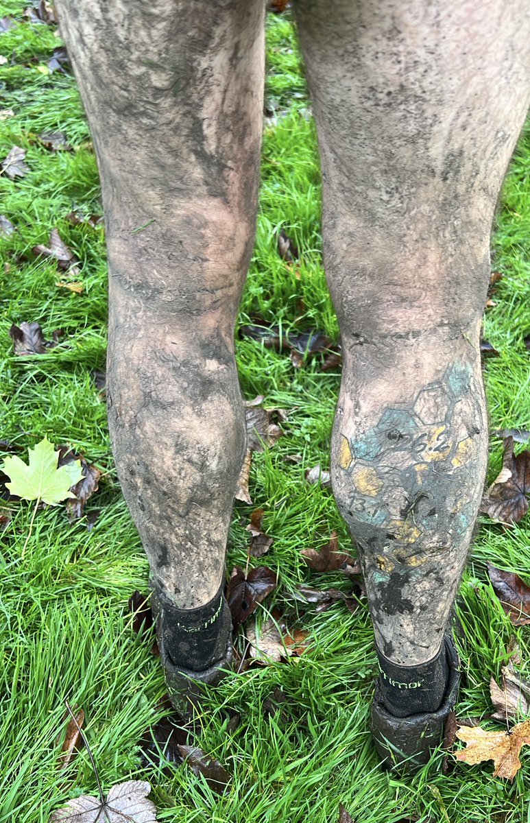 mickhughes75's tweet photo. What do you do on a fresh, autumn Saturday afternoon …         😂👌🔴⚪️⚫️ #crosscountryseason #redrosexcleague #trawdenac #teamtac https://t.co/9l31eOlvCr