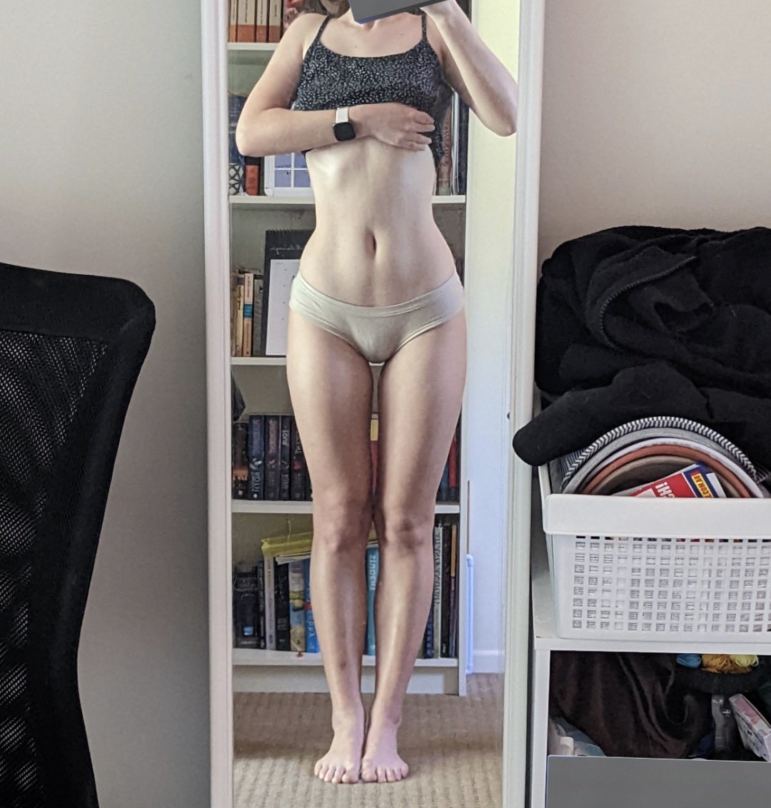 rencors's tweet image. Tw bodycheck

yall... exactly one year difference between these two photos  

Oct 29 2022 vs Oct 29 2023