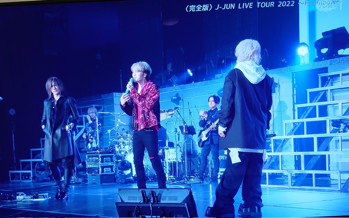 teatimeF's tweet photo. HYDEさん
SUGIZOさんと
夢のようなステージ😆
#テレ朝チャンネル1
#ジェジュン
#J_JUN
#Fallnbow https://t.co/dXCc8v6nkB