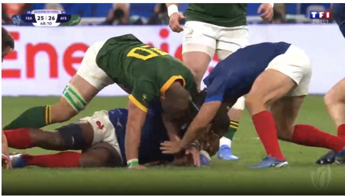 odepond's tweet photo. @RCTofficiel @Springboks @EbenEtzebeth @CheslinKolbe De bien belles valeurs 🏉 https://t.co/0Zd88lqjLu