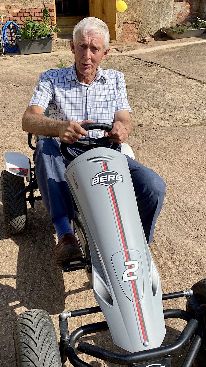 You are never too old..

80+ and proud to call Ellis my uncle. 

Wishing you all a fun filled Sunday. 

#mentalhealth #familyfun #BirthdayFun #FarmLife