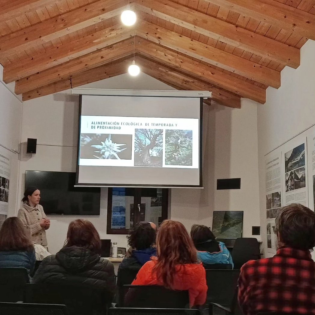 PirinatureC's tweet photo. 🌱🌍 #AlimentaciónSostenible y el Planeta.Cada bocado que tomamos es una oportunidad para marcar la diferencia en el mundo. No solo beneficia a tu bienestar, ¡también es una poderosa herramienta en la lucha contra el #CambioClimático! @DPHuesca @CCyEAAragon #aragonclimateweek https://t.co/I5X7hhh8TQ