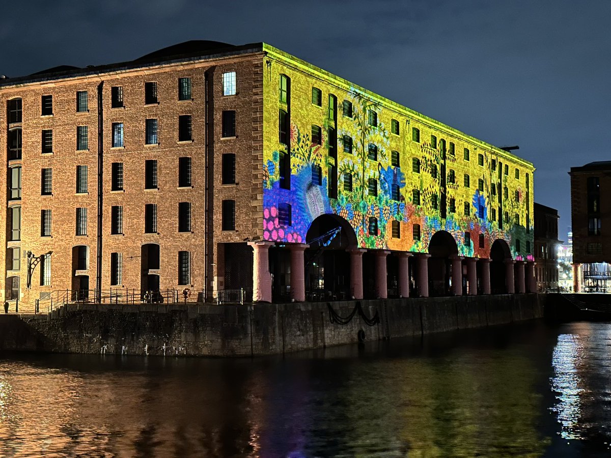 _RG_Photography's tweet photo. Festival of Light, Liverpool. October 2023.

#Liverpool #LiverBuilding #Mersey #Lights #Festival #Photography

~ RG https://t.co/XjmXRzYQsg