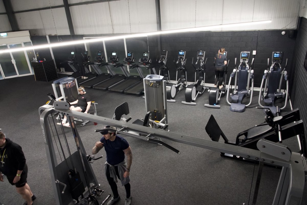 Sunday Reset: Every rep, every stretch, every breath in the gym today is a step towards a fresh start for the week. Renew your goals, refuel your spirit, and recharge your determination. Here's to new beginnings in strength and mindset. 💪🌅 #SundayReset