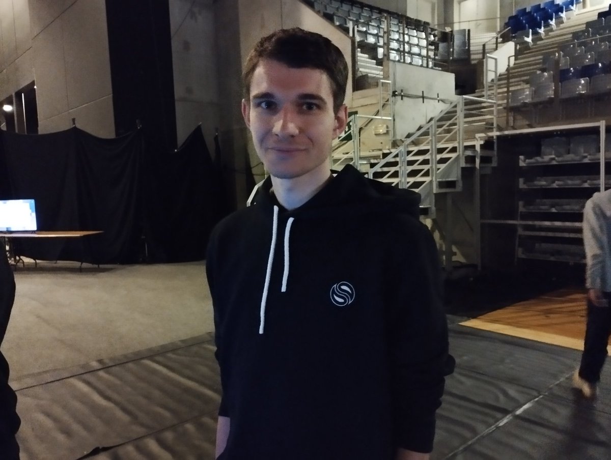 OdemianHS's tweet photo. Cet homme peut-il perdre en LAN?
Réponse dans 2 minutes : début des demi-finales de la @LouvardGame ! :D
Twitch / Solaryhs https://t.co/zr0tsrMOwz