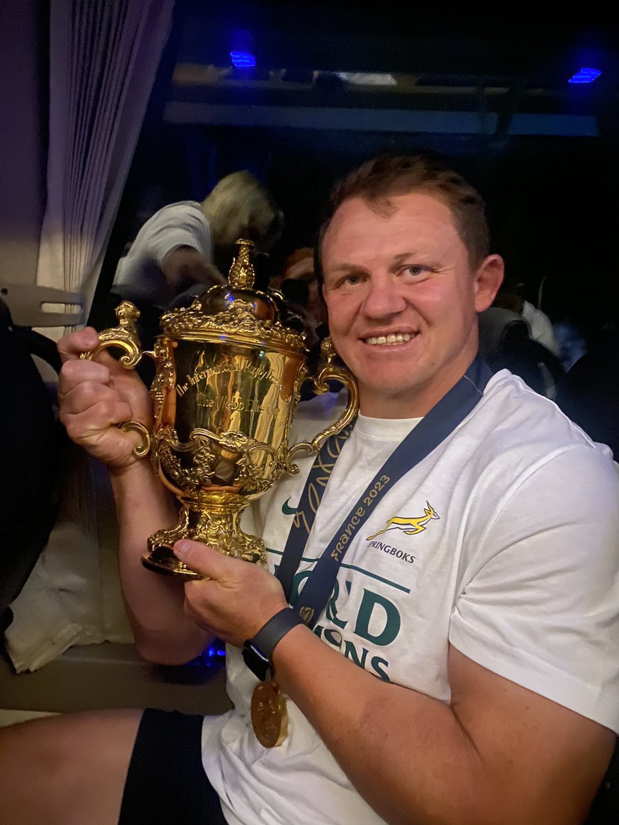 jaredwright17's tweet image. What a journey for @Deonf Fourie! 🤯

Returns to the Stormers in 2021. 

Becomes the oldest Springboks’ debutant in history in July 2022. 

Makes the Springboks #RWC2023 squad. 

Steps up to be the Bomb Squad hooker and in the #RWCFinal, he plays 77 minutes and captains the side…