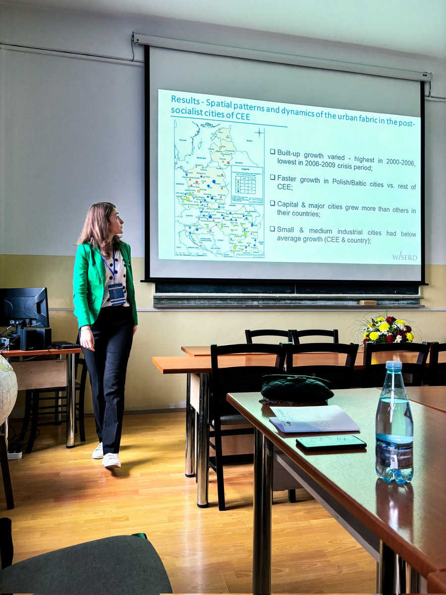 _AlexandraSandu's tweet photo. Delighted to have presented at the #DimitrieCantemir International Seminar, covering factors influencing #PupilAttainment in #Wales and #UrbanSprawl and #PopulationDecline in #CEE #cities. 📊🏫🏙️ #education #UrbanChallenges #wiserd #adrwales https://t.co/shLrpNkJFN