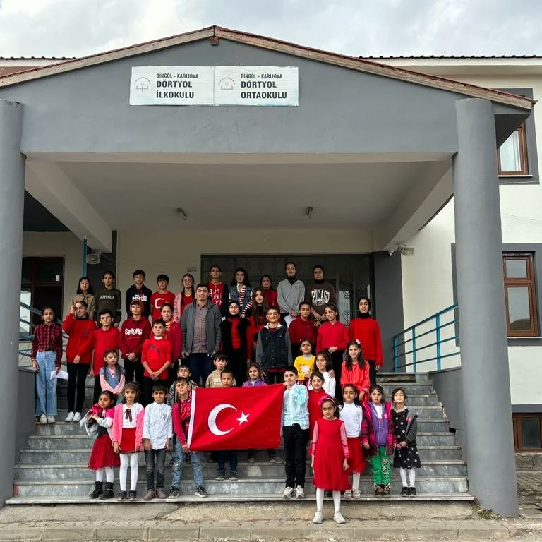 Cumhuriyet Bayramımızı coşkulu bir şekilde kutladık. 
Cumhuriyetimizin 100. Yılı kutlu olsun  🇹🇷🇹🇷🇹🇷🇹🇷🇹🇷
<a href="/bingolvaliligi/">T.C. Bingöl Valiliği</a> <a href="/bingolmem/">Bingöl MEM</a> <a href="/MustafaOzel66/">Mustafa Özel</a> <a href="/halukcakan12/">HALUK ÇAKAN</a> <a href="/yusuf_tokus/">Yusuf TOKUŞ</a>  <a href="/Maliyldz12/">Mehmet Ali YILDIZ</a> 
@karliovakaymakm @KarliovaMEM