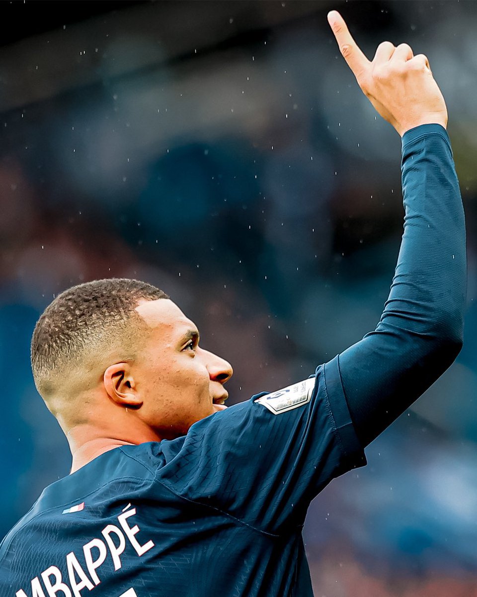 𝐉𝐎𝐔𝐑 𝐃𝐄 𝐌𝐀𝐓𝐂𝐇

Le PSG de Mbappé se déplace à Brest pour une victoire !🔴🔵

Combien de buts pour Mbappé ?🧐

#BrestPSG