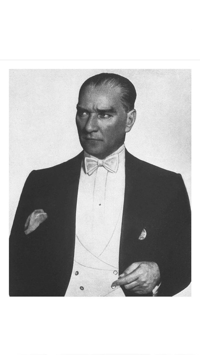 ballkbra66's tweet photo. Sen çok Yaşa Cumhuriyet 🇹🇷
İyiki doğdun Türkiyem 🖤🇹🇷
#Atatürkünİzinde100YIL https://t.co/QPob8uVnaK
