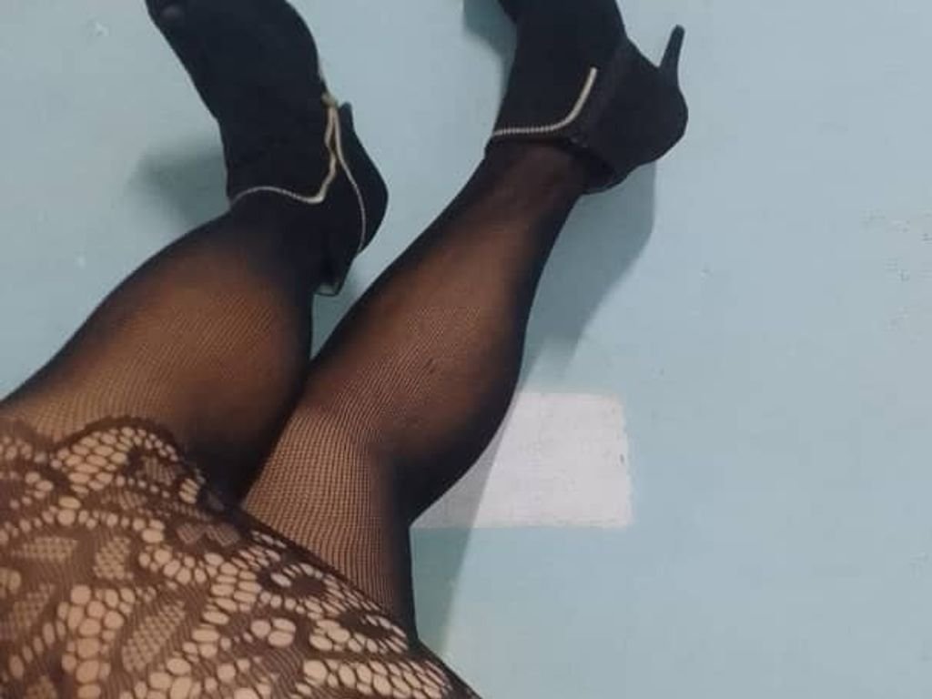 Cubana_75's tweet photo. Just finished a pay-per-minute #Skype show on SkyPrivate! You can call me too for a sexy private show here:  https://t.co/oLQz2KQqVN https://t.co/i4f8srJRdo