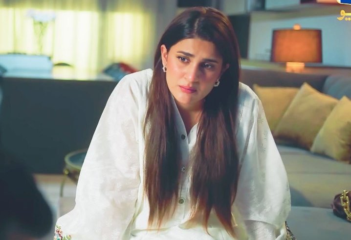 JANNAT: Tum ne bewakoof samjha hai mujhe ? 
NOUMAN: Haan 
#jannatseaagay #kubrakhan