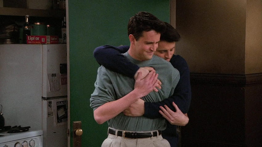 poppymarello's tweet photo. Genuinely devastated to hear the news of Matthew Perry's passing. It feels weird to be saying this about someone I never met, but he's been part of a group of people who have been a constant in my life for over 20 years. Matt was the perfect Chandler. May he rest in peace 🕊️ https://t.co/tmflZaPtUW